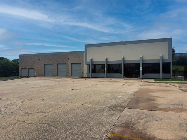 4326 SW 21st St.