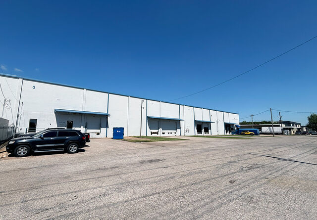 5201 W Reno