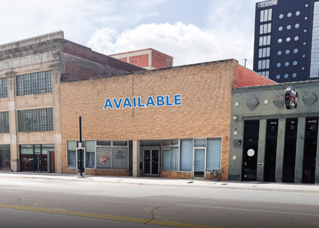 607 N Broadway Ave
