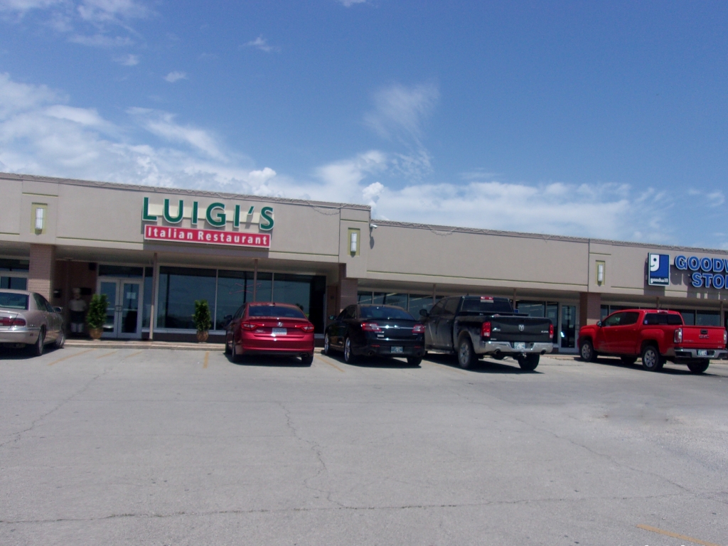 Pennington Hills Plaza